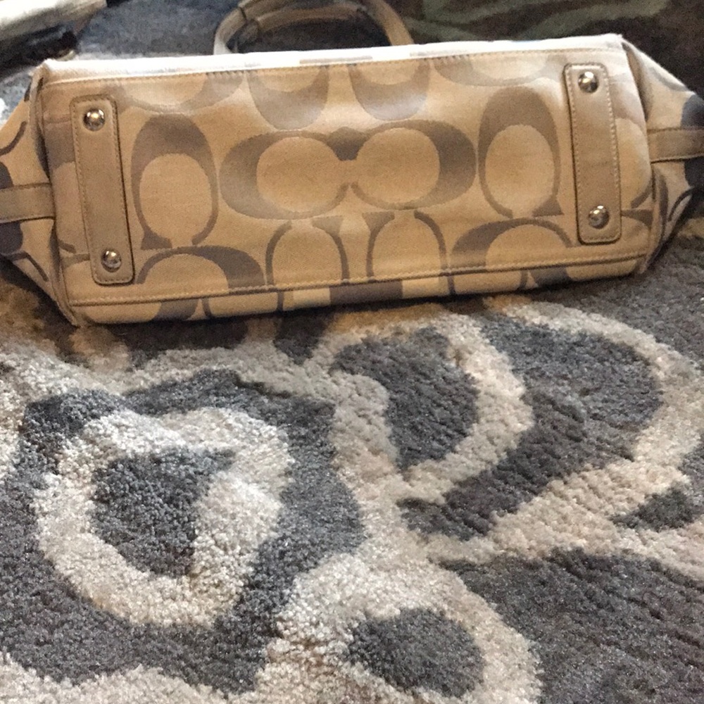Authentic coach purse - Picture 4 of 6